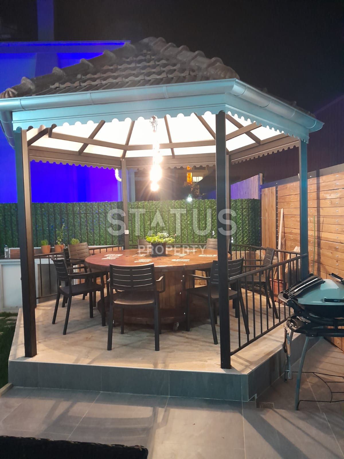 Three-level furnished villa with infrastructure in OBA. 352m2 фото 49