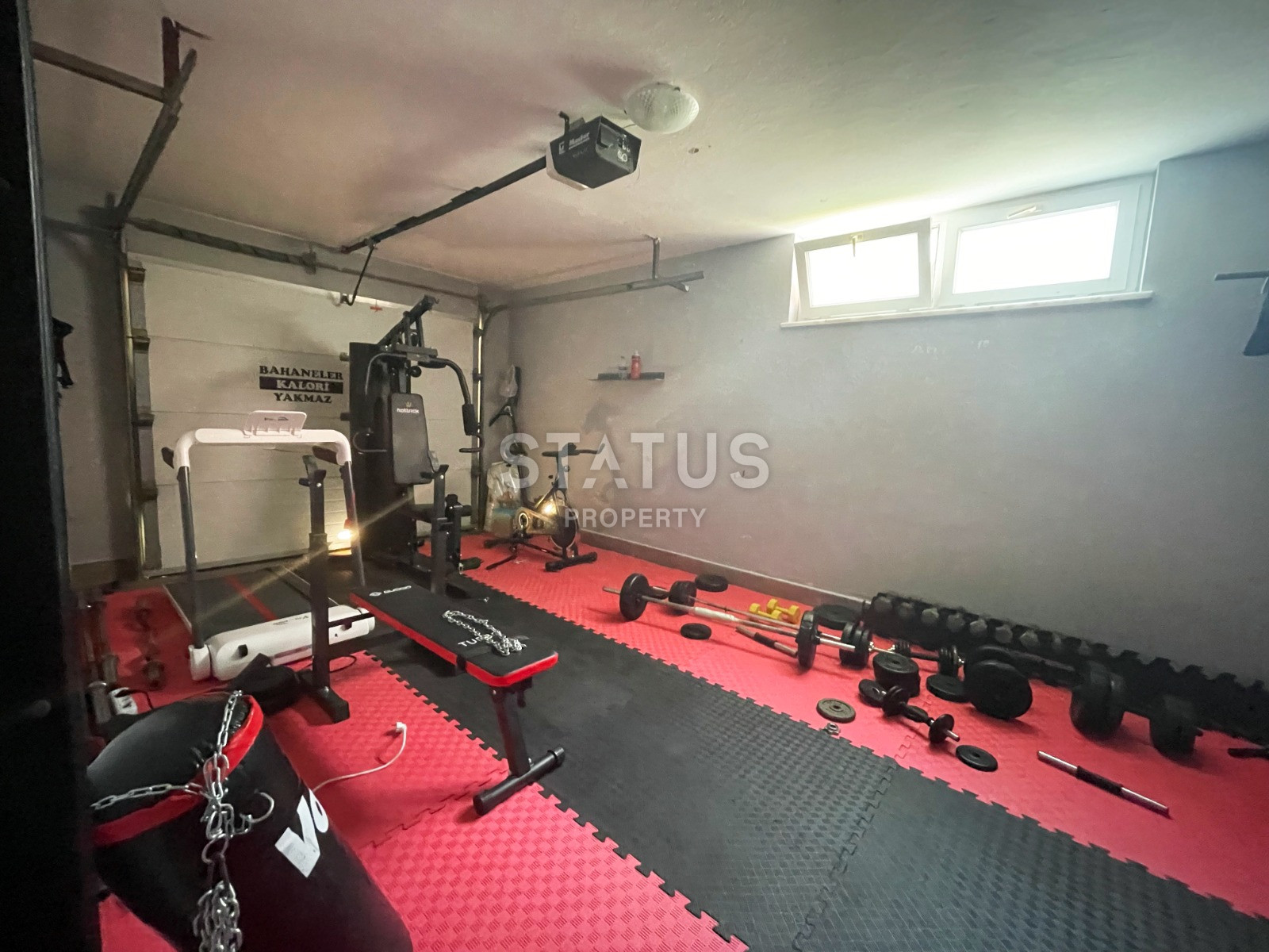 Three-level furnished villa with infrastructure in OBA. 352m2 фото 52