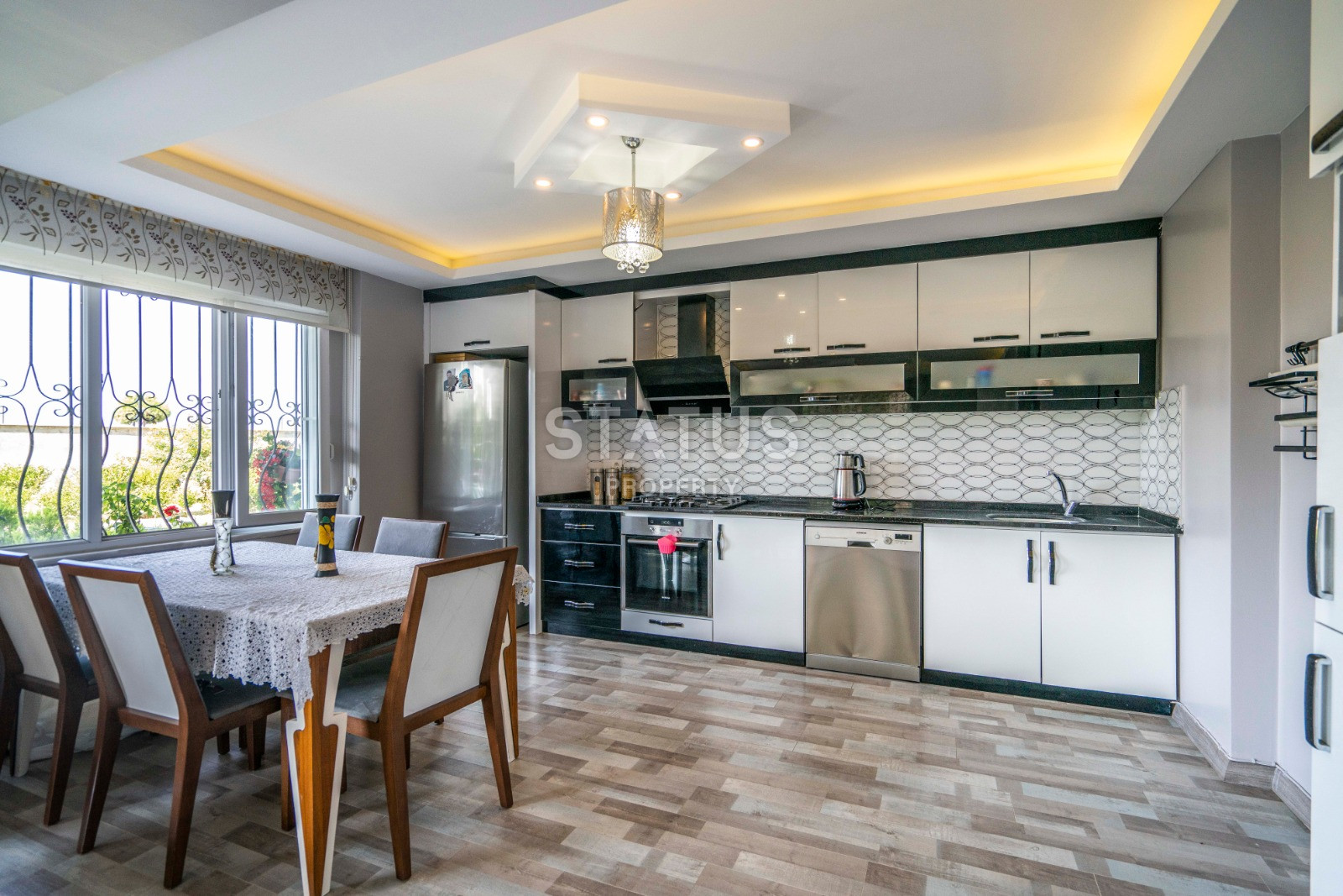 Огромный садовый дуплекс на первой береговой линии в Кестеле. фото 7