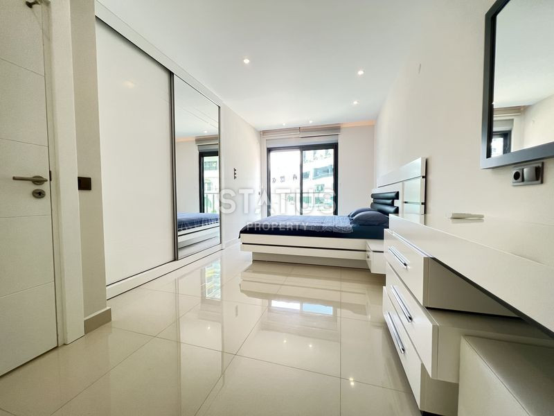 Трёхкомнатная меблированная квартира в 200м от моря в Каргыджаке. 120м2 фото 3