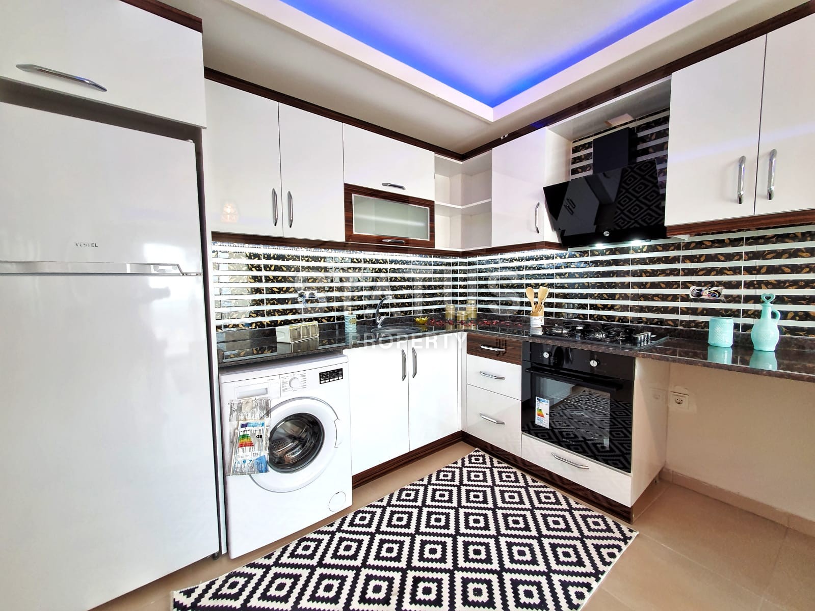 Квартиры в новом комплексе с мебелью и техникой в Махмутларе 60 кв.м. фото 3