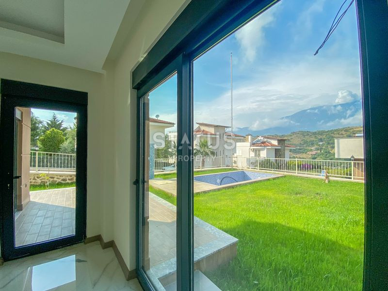 Brand new 4+1 villa in Kargicak area фото 19