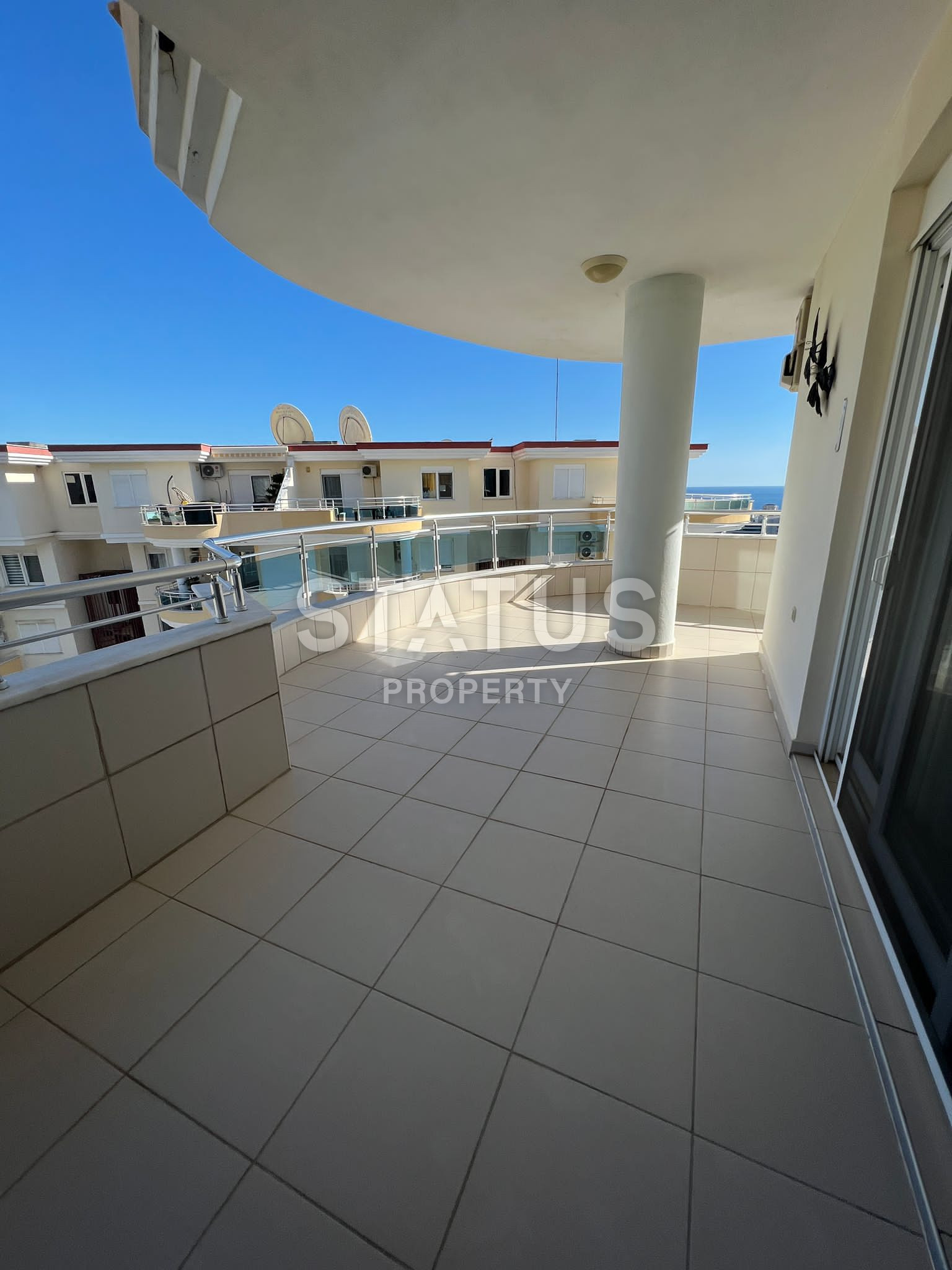 Меблированные апартаменты с видом на горы и море в Махмутларе. 210м2. фото 3