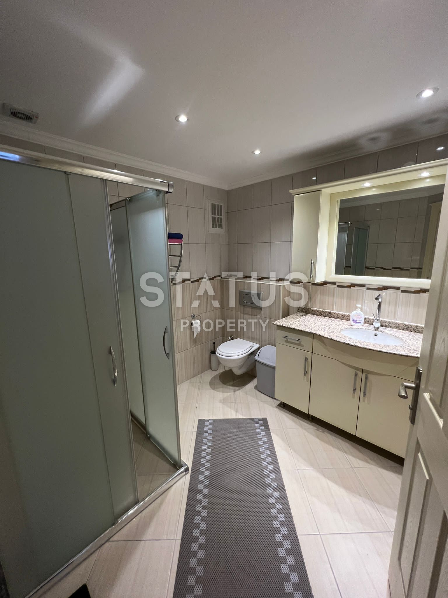 Меблированные апартаменты с видом на горы и море в Махмутларе. 210м2. фото 6