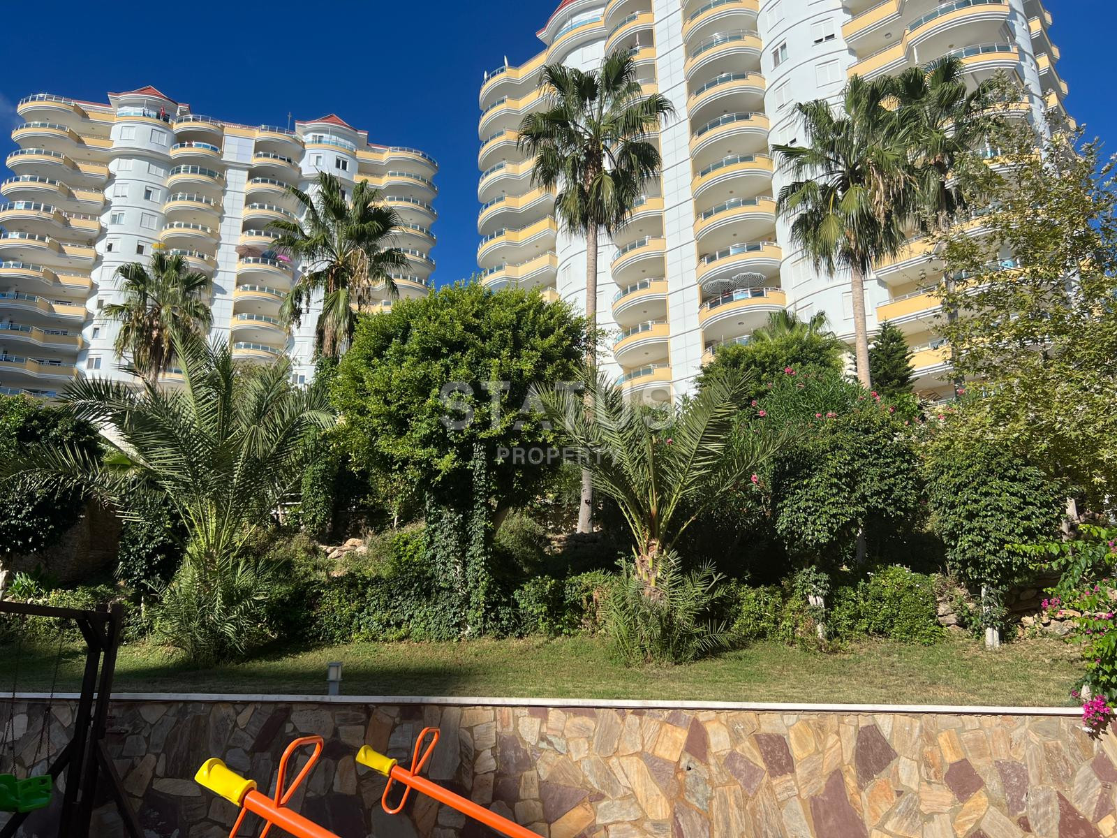 Меблированные апартаменты с видом на горы и море в Махмутларе. 210м2. фото 33