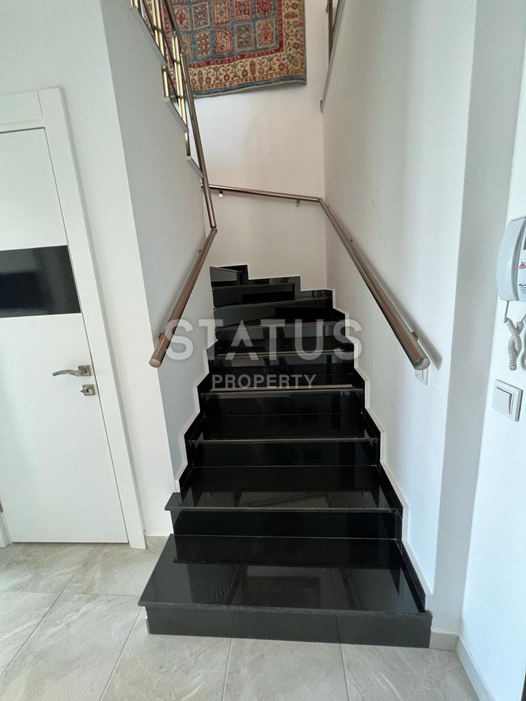 Трехкомнатные апартаменты в комплексе премиум класса в самом центре Алании в 250 метрах от пляжа Клеопатры. 190м2 фото 18