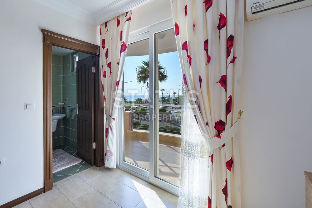 Стильная трехкомнатная квартира на первой береговой линии в Махмутларе, 120 м2 фото 12