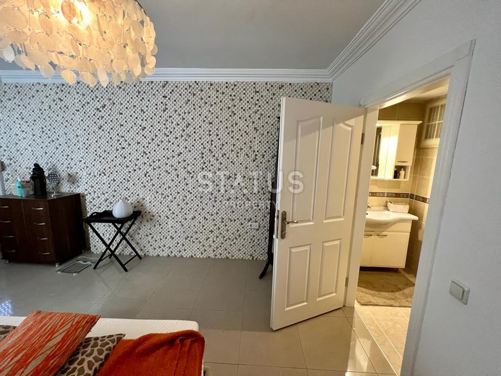 Three-room furnished apartment in the lower OBE. 120m2 фото 3