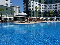 Furnished apartments 1+1 in a residential complex of a hotel type in Mahmutlar. 55m2 фото 4