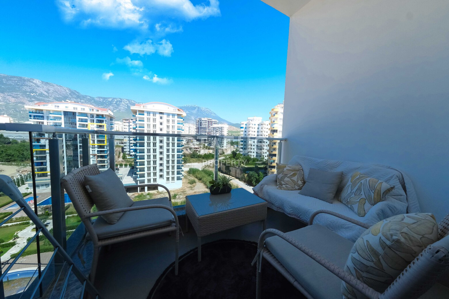 Furnished apartments 1+1 in a residential complex of a hotel type in Mahmutlar. 55m2 фото 28