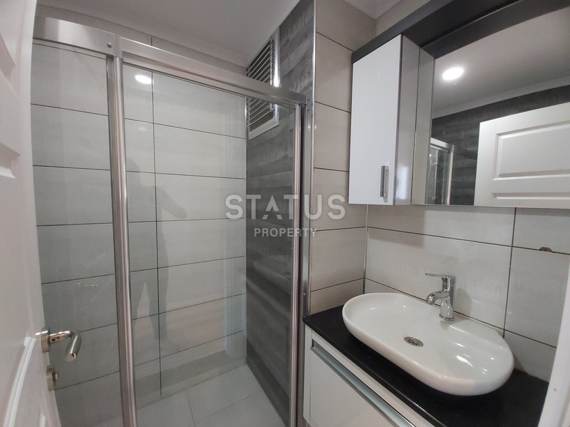 Three-room furnished apartment with a separate kitchen in a residential complex in Mahmutlar. 130m2 фото 12