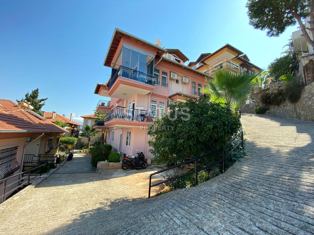 Трёхкомнатная меблированная квартира с видом на море и пляж Клеопатру. 100м2 фото 13