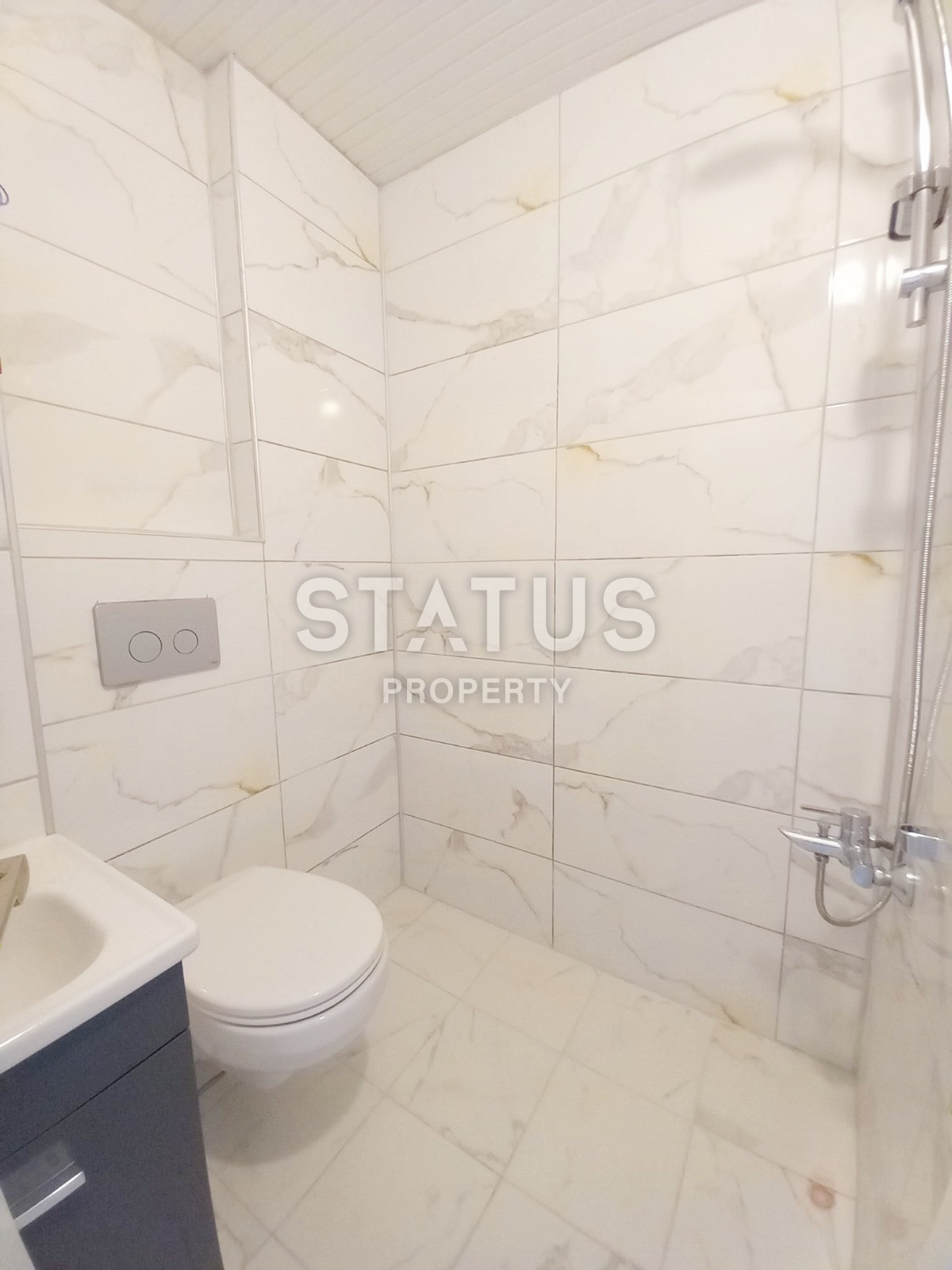 Апартаменты 4+1 в 200 метрах от моря по улице Барбаросса, р-н Махмутлар. 165м2. фото 4