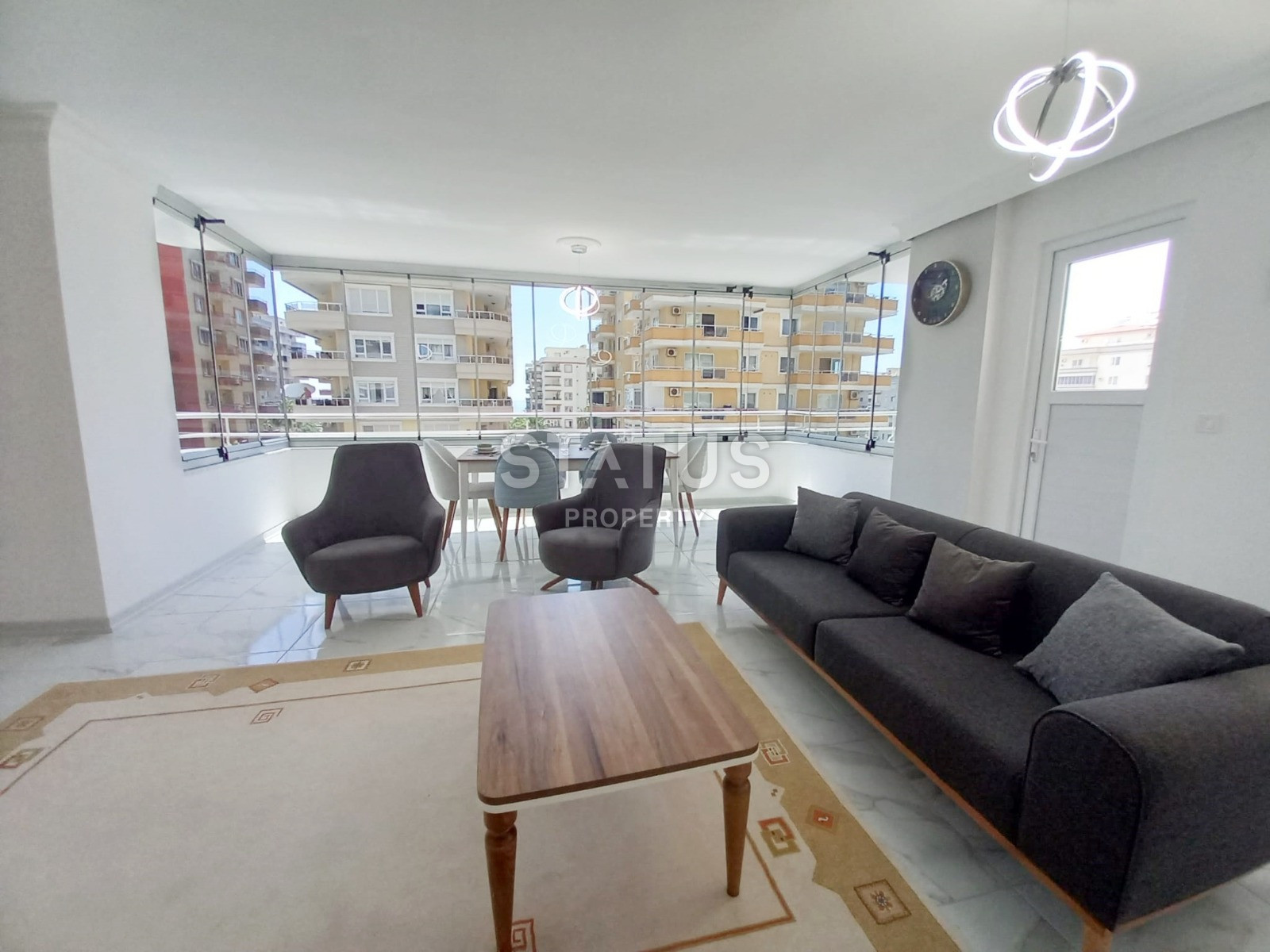 Апартаменты 4+1 в 200 метрах от моря по улице Барбаросса, р-н Махмутлар. 165м2. фото 6