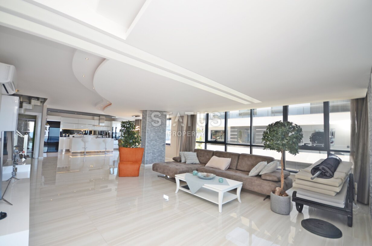 Шикарный пентхаус с видом на море в районе Каргыджак. 217м2. фото 7