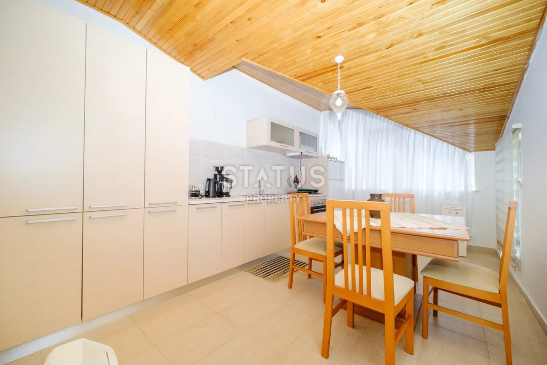 Меблированная квартира в легендарном комплексе в Джикджилли. 220 м2 фото 10