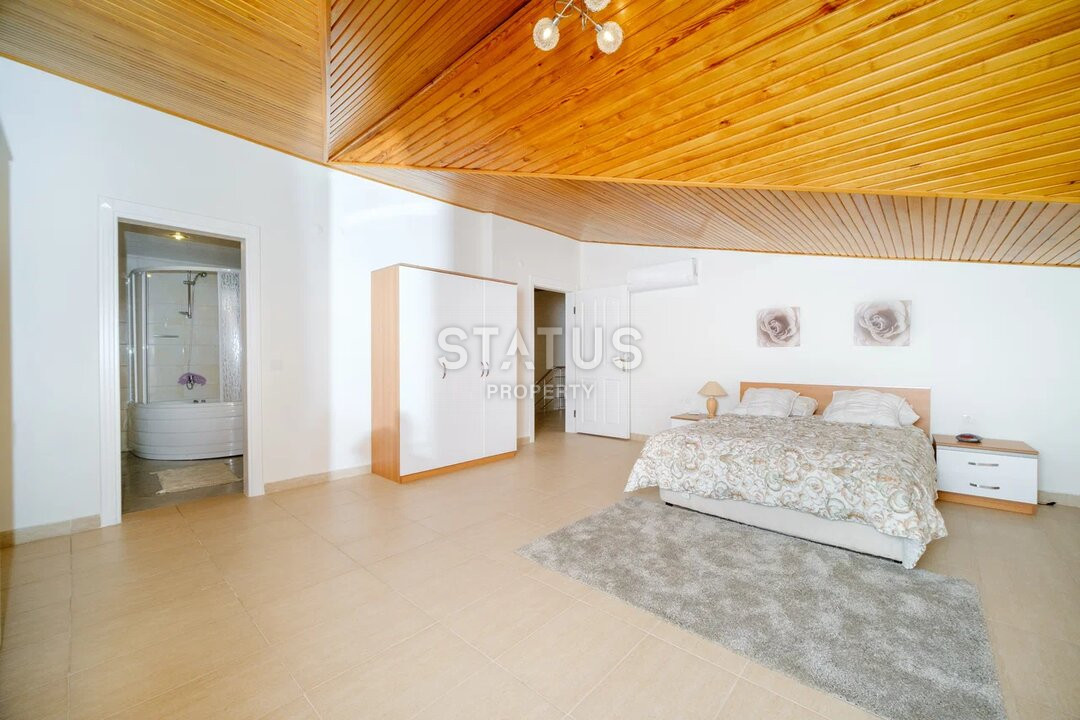 Меблированная квартира в легендарном комплексе в Джикджилли. 220 м2 фото 12