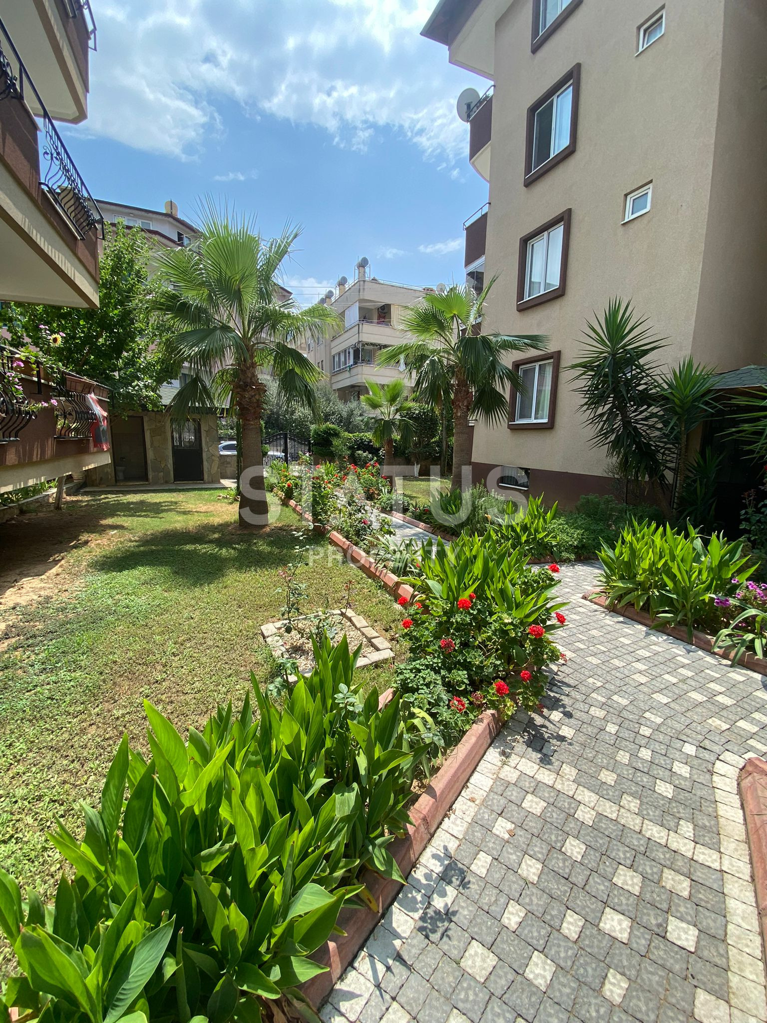 Меблированный дуплекс 4+1 в нижней ОБЕ по цене квартиры 1+1. 150м2 фото 3