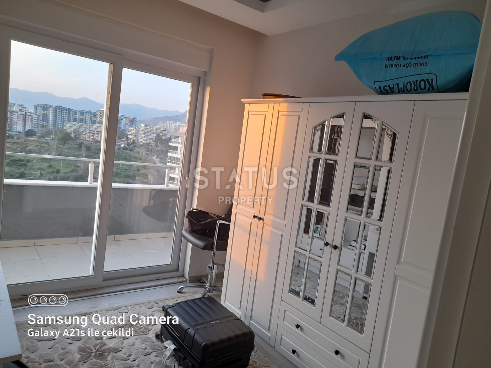 Luxurious apartments 4+1 in the residential complex in Mahmutlar. 200m2 фото 7