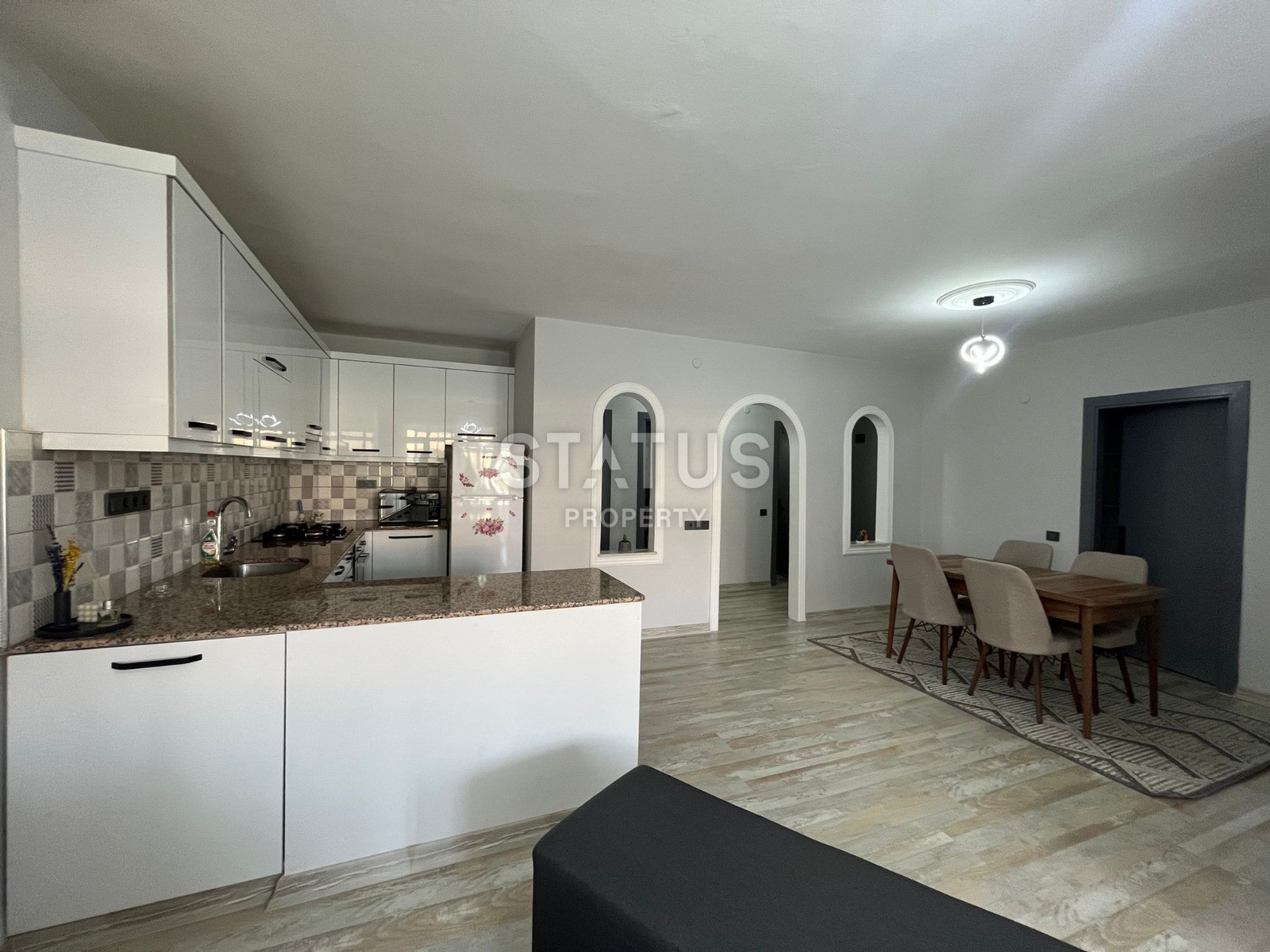 Уютная трёхкомнатная квартира с хорошим расположением в нижней ОБЕ. 100м2 фото 3