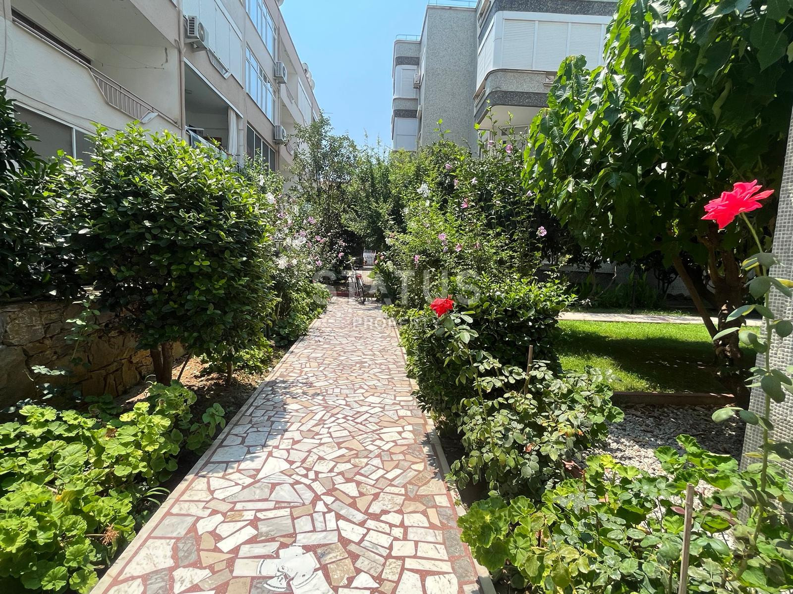 Уютная трёхкомнатная квартира с хорошим расположением в нижней ОБЕ. 100м2 фото 29