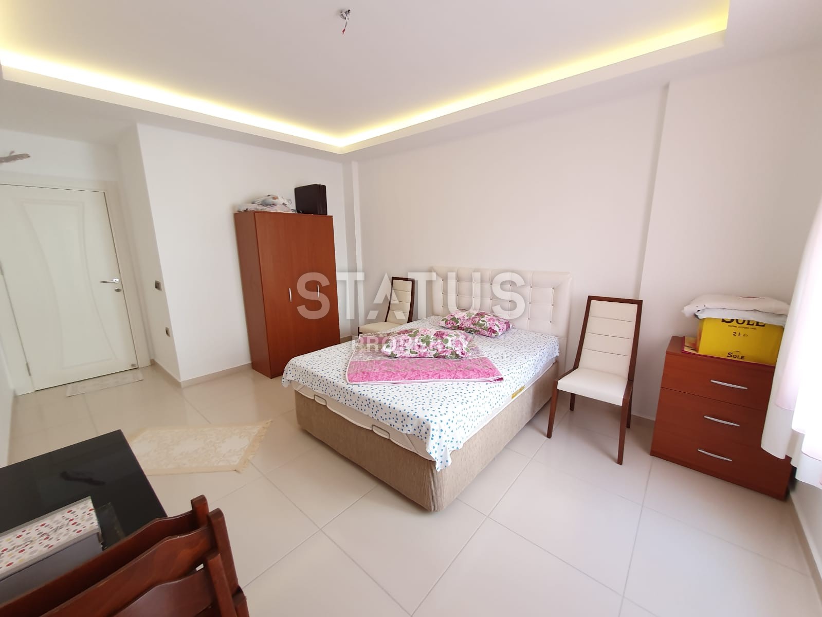 Меблированная просторная двухкомнатная квартира в комплексе с бассейном в Махмутларе, 75 м2. фото 9