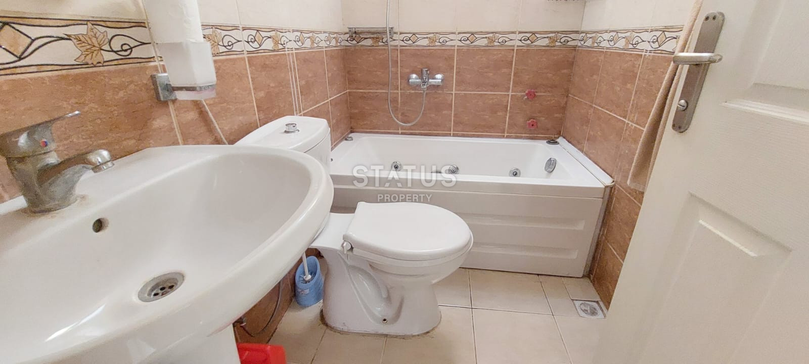 Spacious two-room apartment in the Lower Oba area. 65m2. фото 3