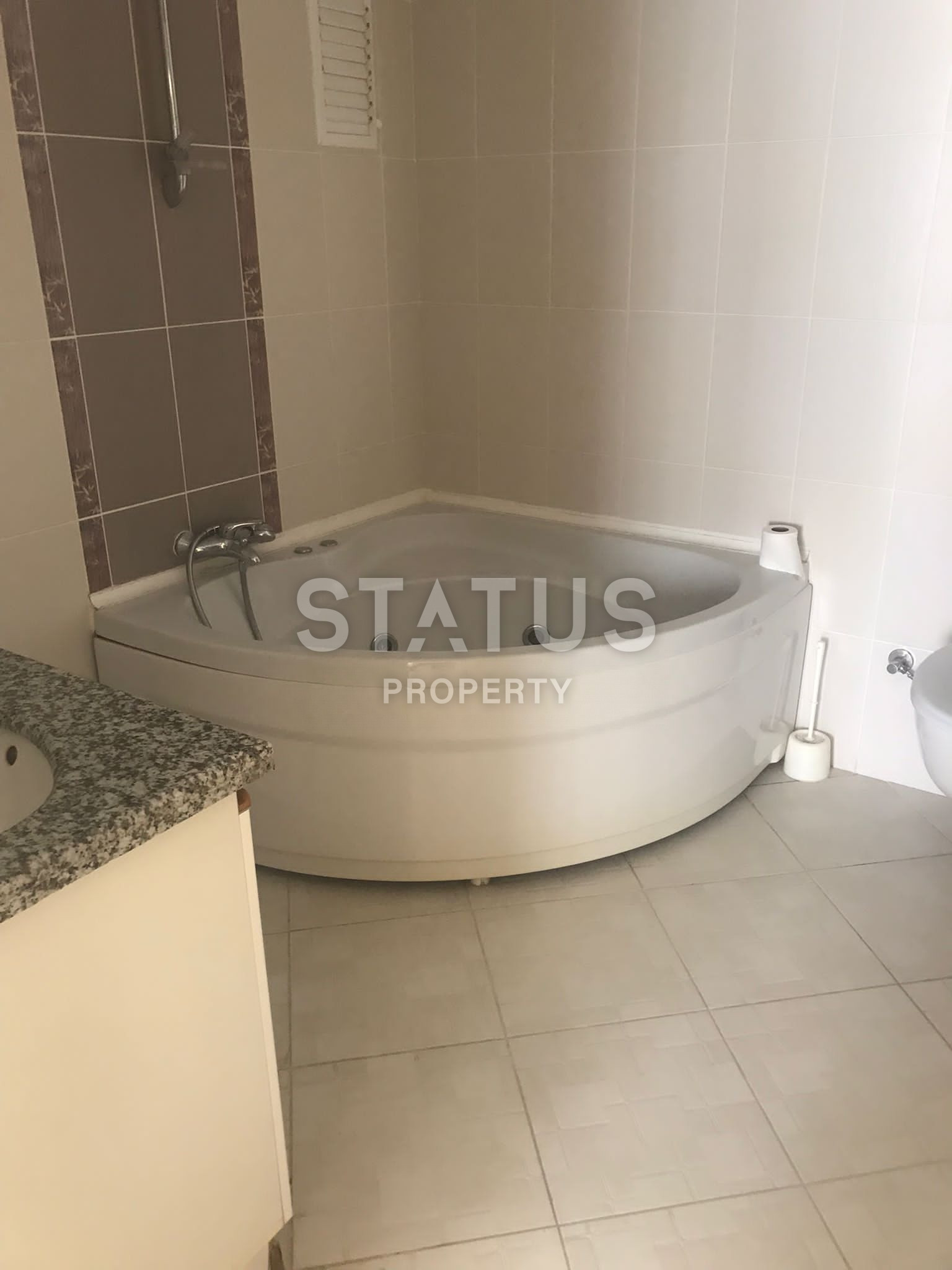 Spacious furnished apartments 2+1 in a complex with infrastructure in Mahmutlar, 130 m2. фото 10