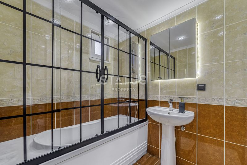 Spacious furnished apartment 2+1 in a complex with infrastructure in Mahmutlar, 125 m2. фото 15