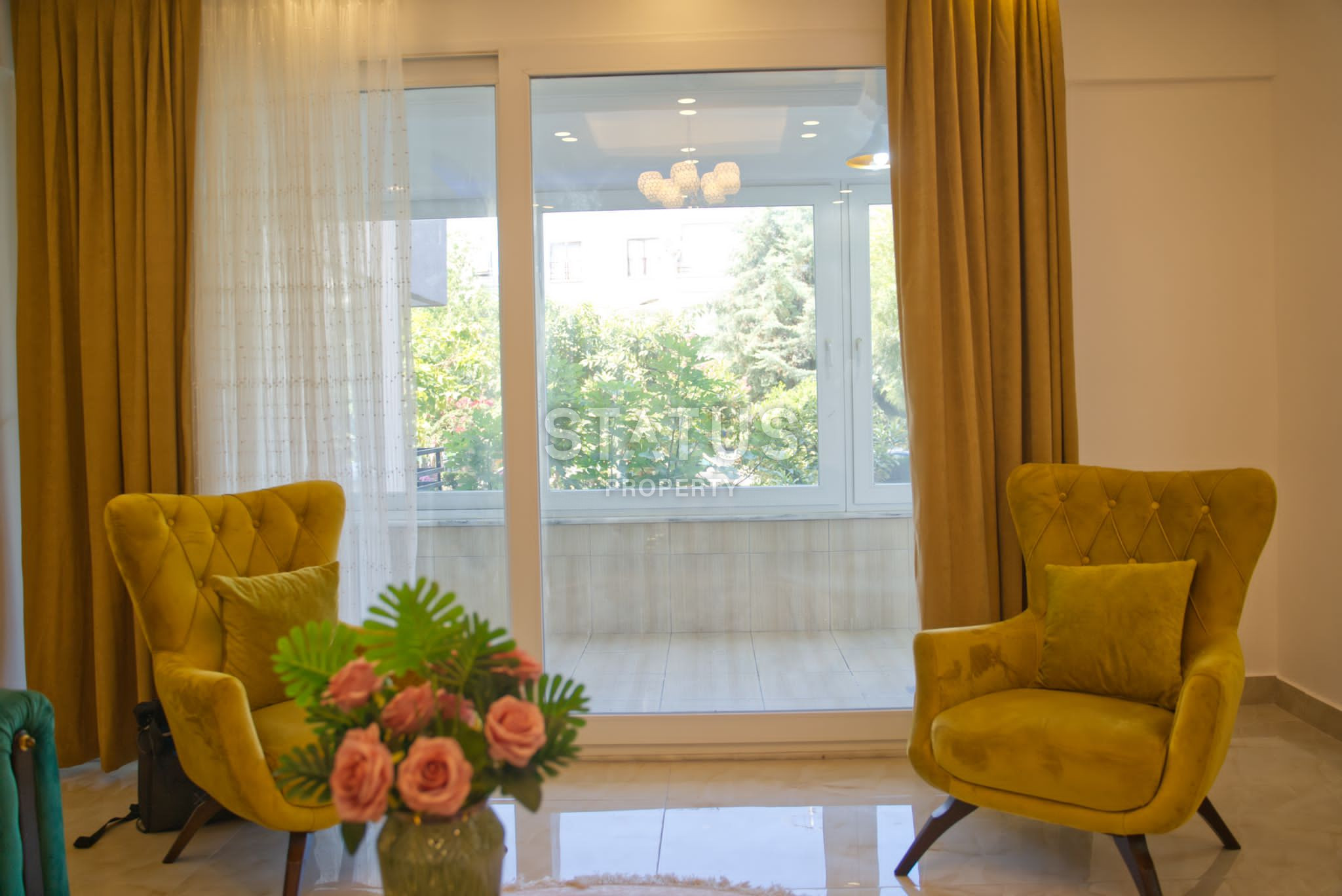 Bright three-room apartment in the center of Alanya, 100 m2 фото 9