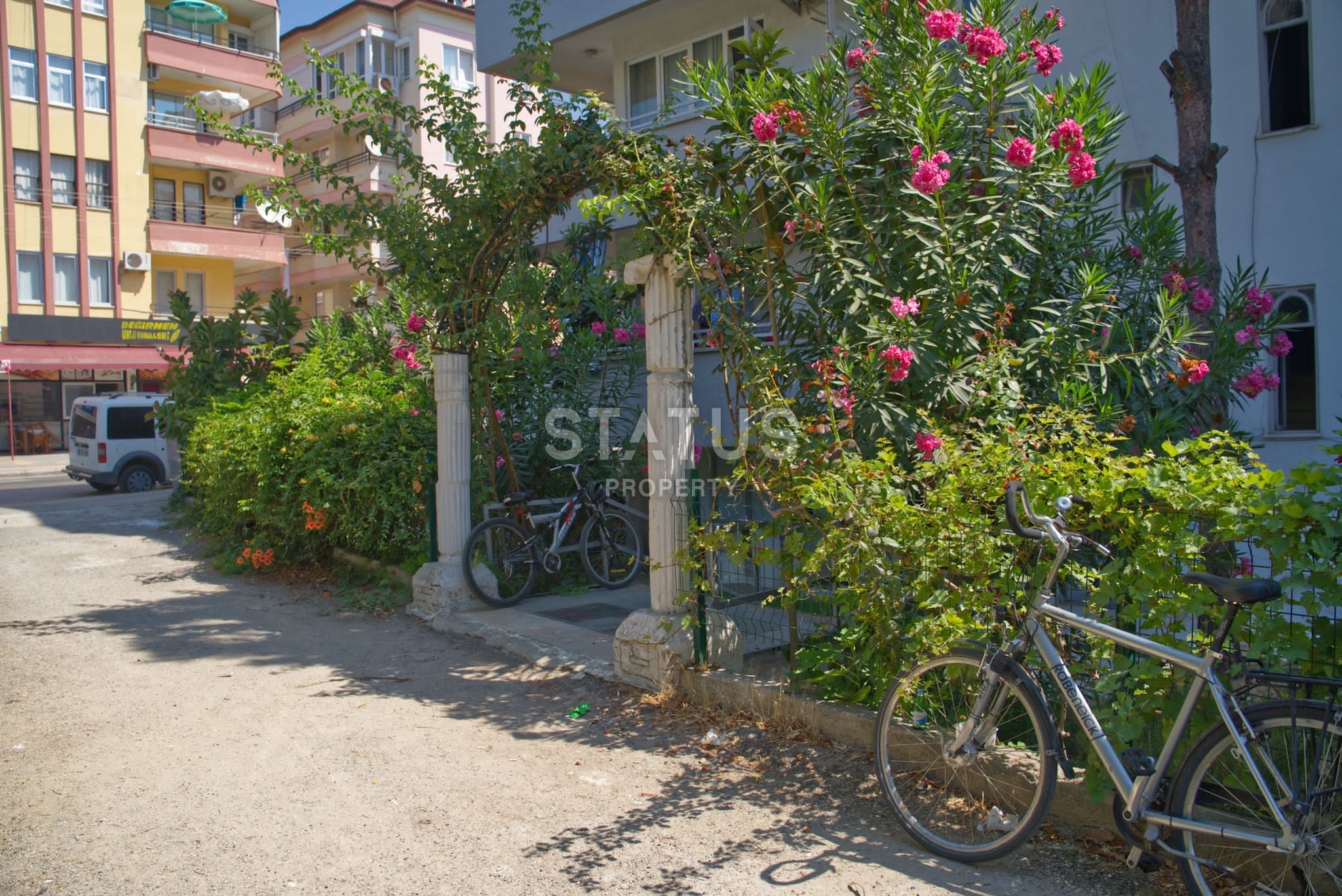Bright three-room apartment in the center of Alanya, 100 m2 фото 21