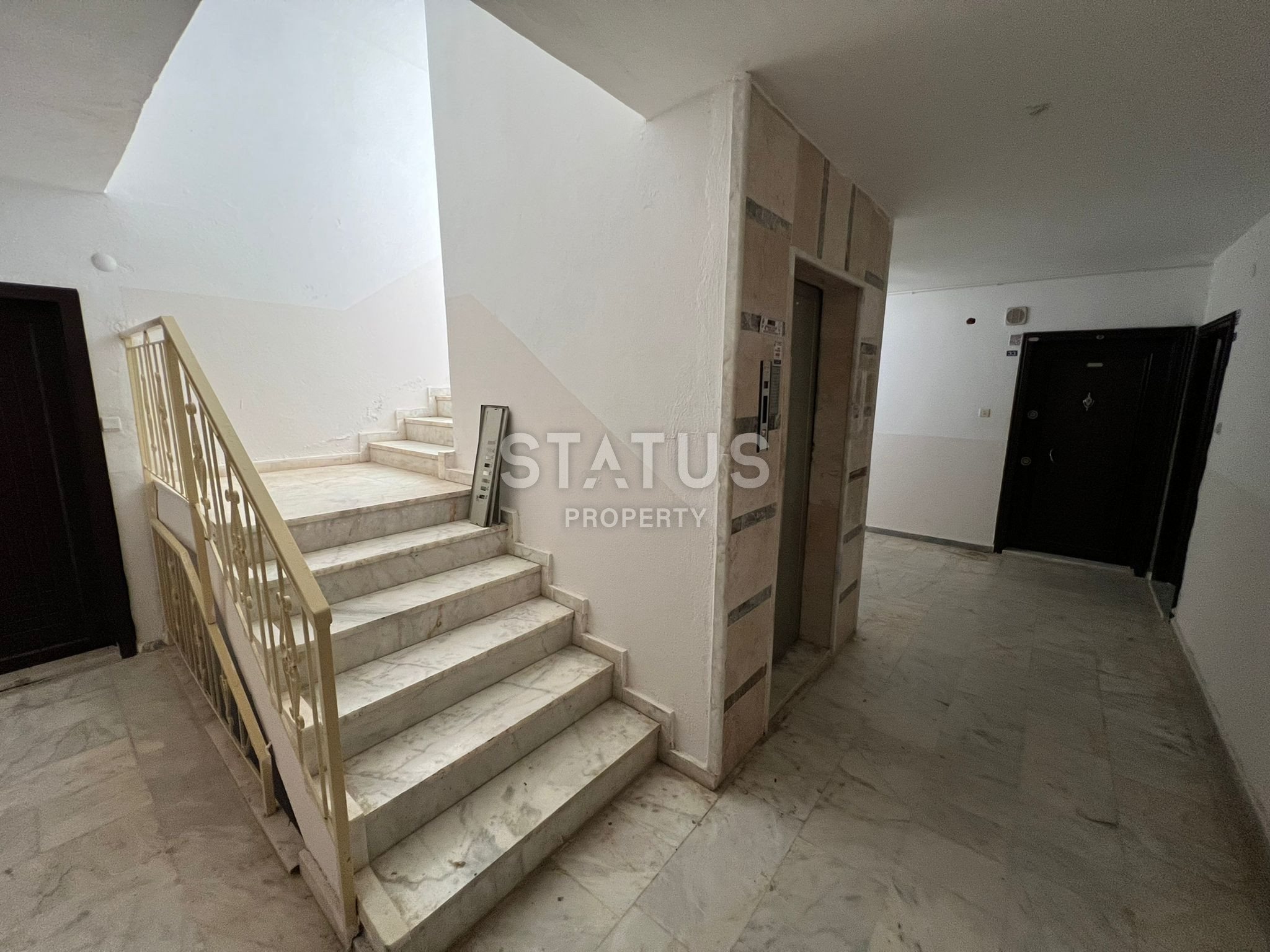 Квартира 1+1 на улице Барбаросса в районе Махмутлар, 75 м2. фото 12