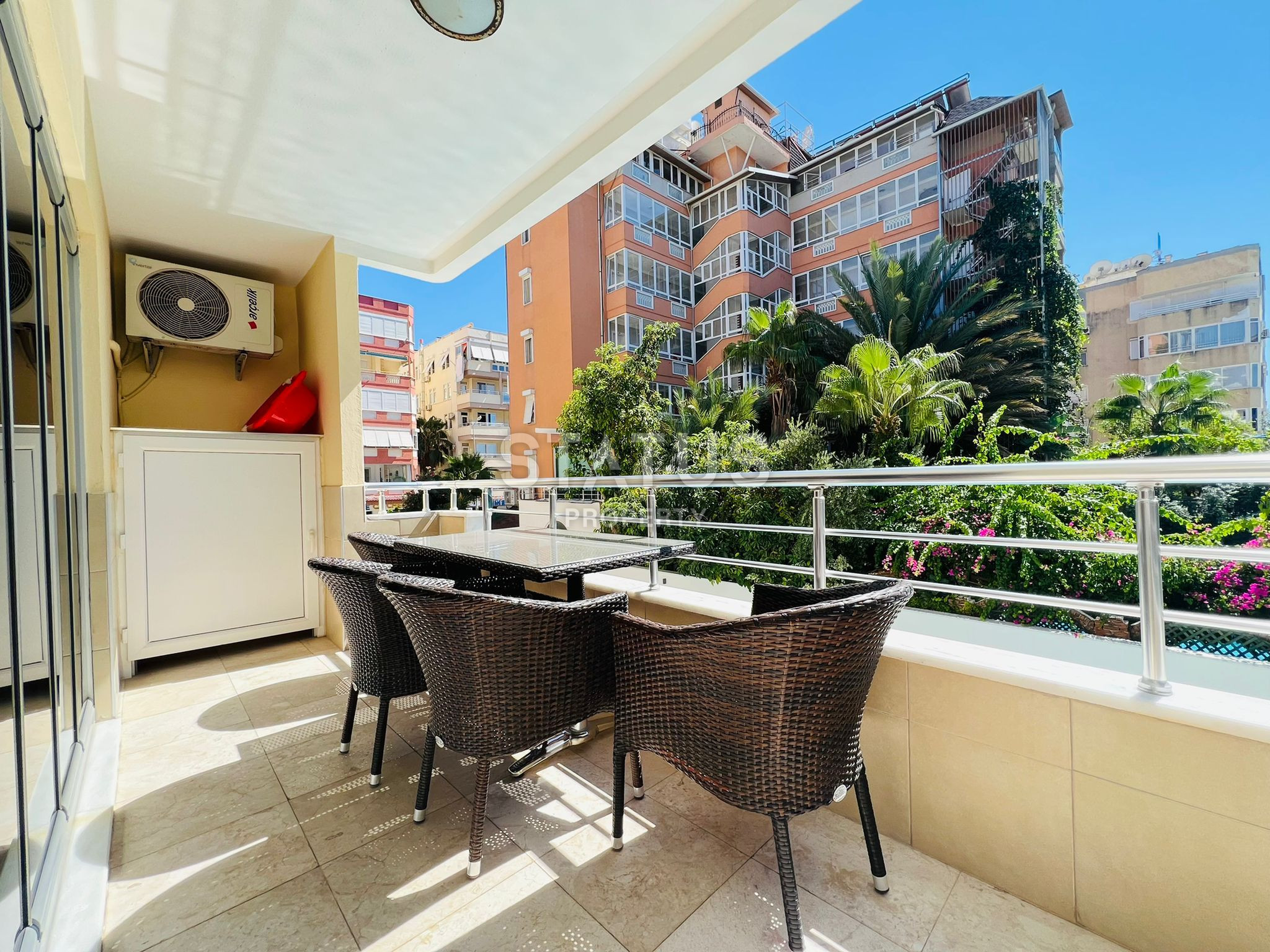 Spacious apartments 1+1 with new furniture and appliances 50m from the sea in OBA. 70m2 фото 7