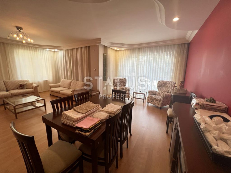 Четырёхкомнатная квартира в 50м от пляжа в центре Аланьи. 160м2 фото 1