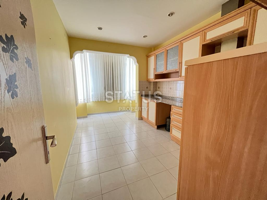 Four-room apartment 50m from the beach in the center of Alanya. 160m2 фото 5