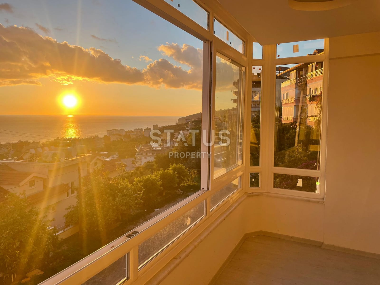 Spacious 3+1 apartment with a great view at a great price in Alanya. 160m2 фото 3
