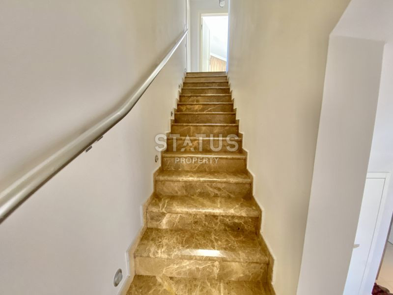 Меблированный дуплекс 2+1 с шикарным видом на море в ЖК с полной инфраструктурой 500м от пляжа Клеопатры. 110м2 фото 8