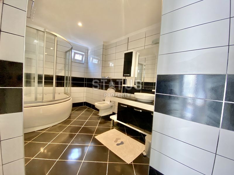 Меблированный дуплекс 2+1 с шикарным видом на море в ЖК с полной инфраструктурой 500м от пляжа Клеопатры. 110м2 фото 26