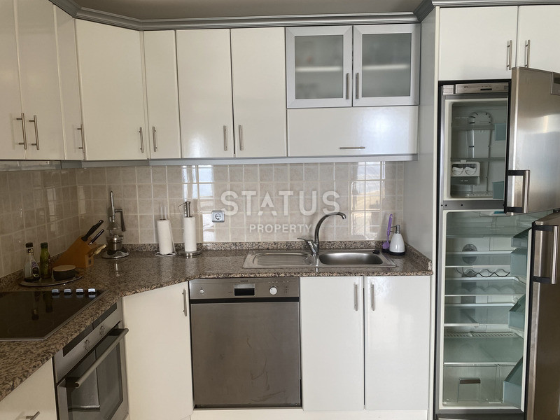 Трёхкомнатная просторная квартира в первой береговой линии в Тосмуре.100м2 фото 3