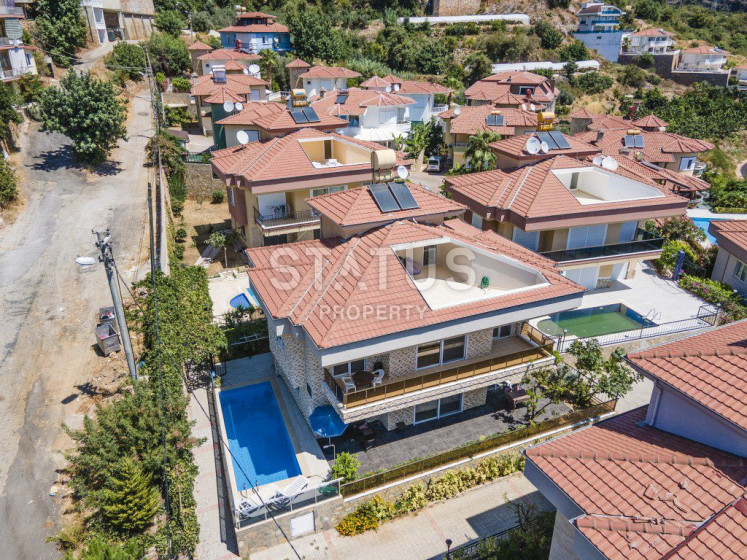 Трёхэтажная вилла с панорамным видом на Аланию. 330м2. фото 1