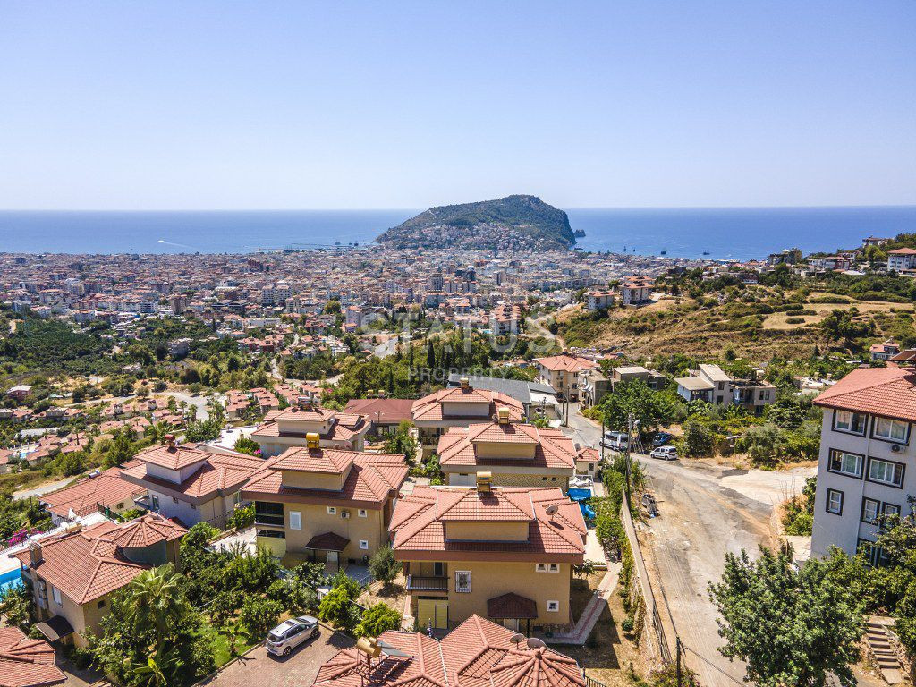 Three-storey villa with a panoramic view of Alanya. 330m2. фото 3