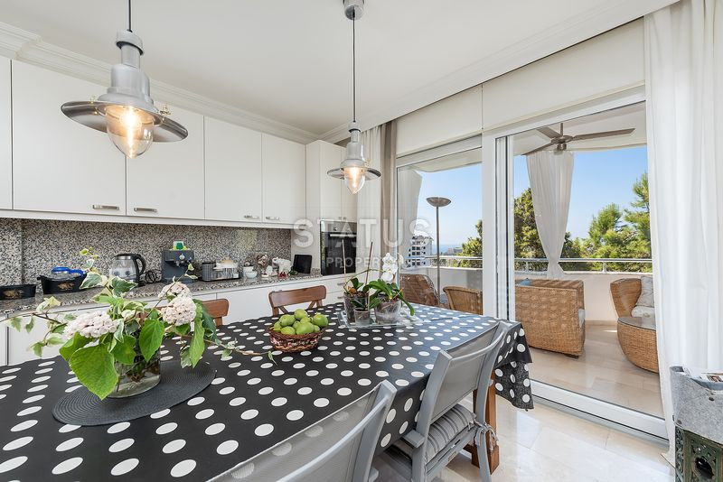 Трехкомнатные апартаменты с мебелью в ЖК с бассейном в районе Авсаллар. 95м2 фото 7