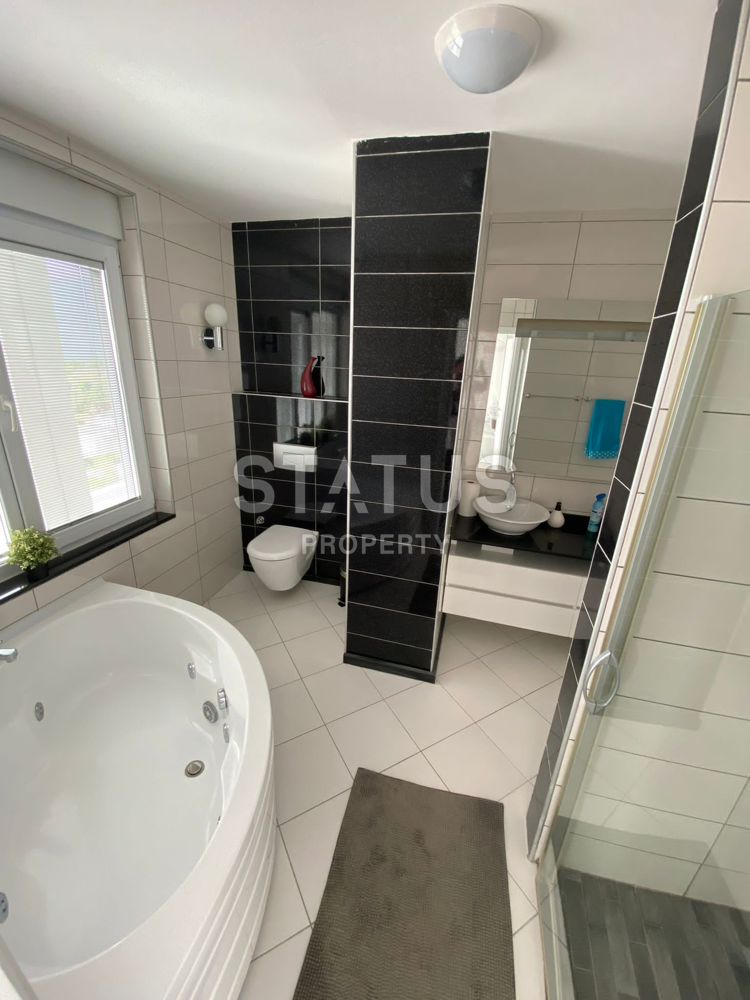 Вилла 5+2 в центре Алании с шикарным видом на море и крепость. 330м2 фото 9