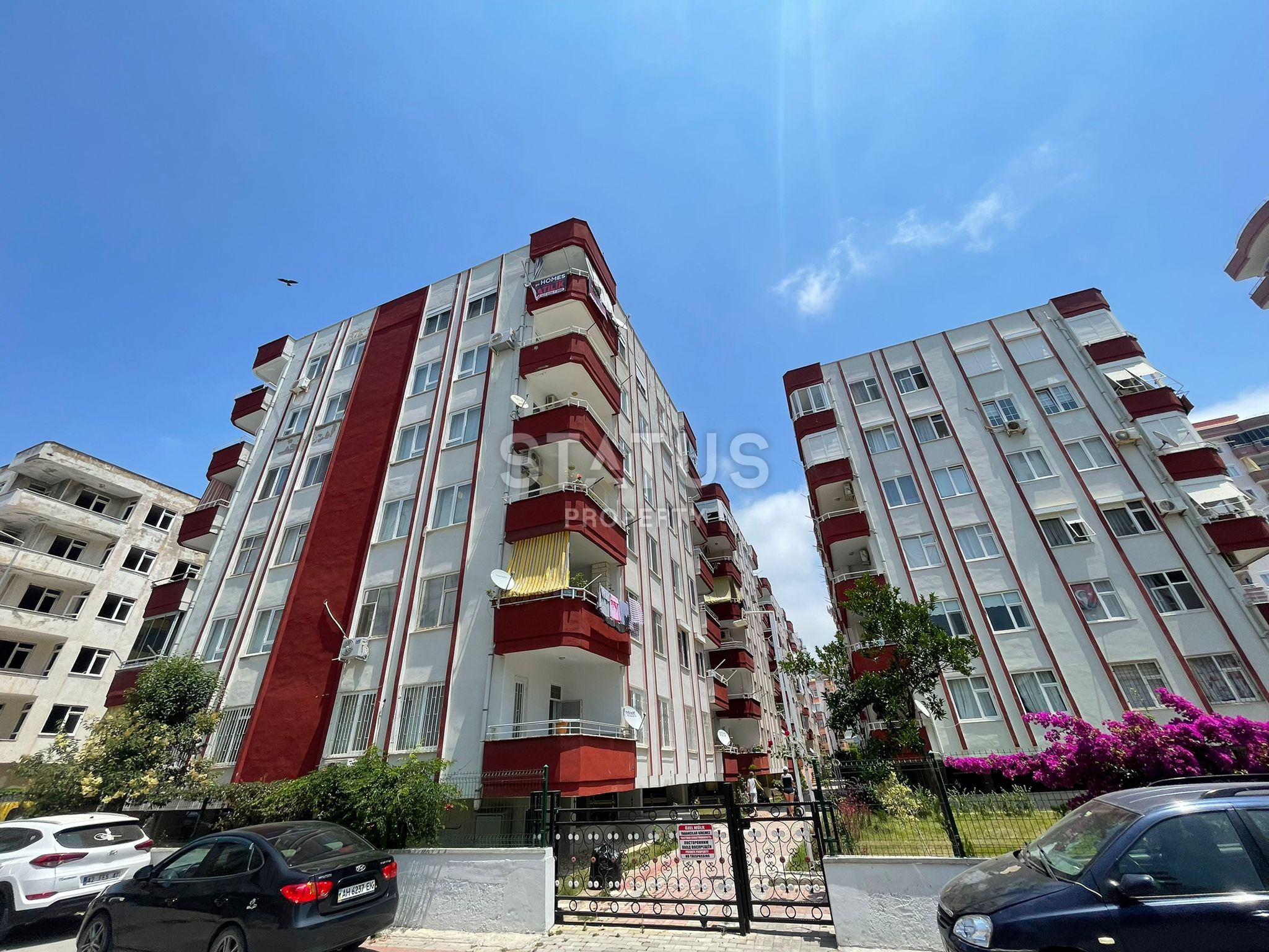 Three-room apartment at an affordable price in Mahmutlar, 150m from the sea. 90m2 фото 3