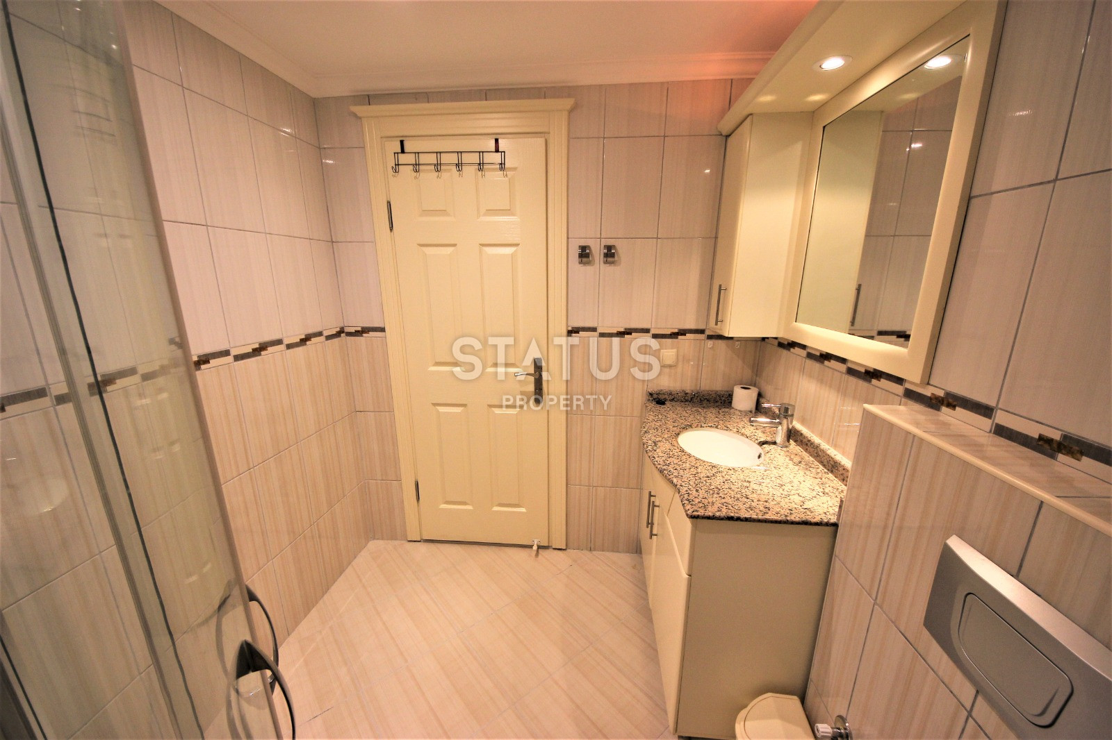 Очень просторная трёхкомнатная меблированная квартира в ЖК с богатой инфраструктурой в Махмутларе. 145м2 фото 25