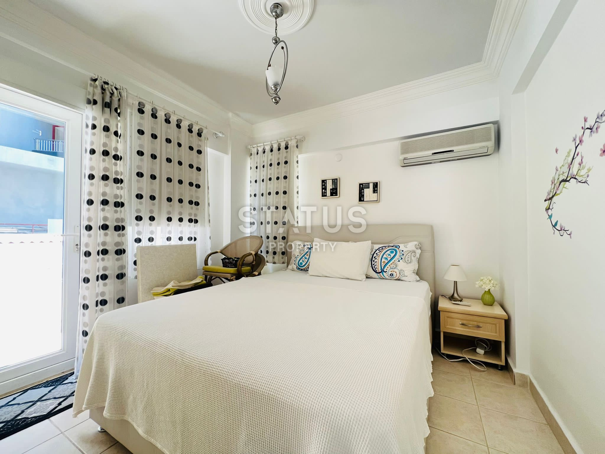 Spacious two-room apartment 50 m from the sea in OBA. 70m2 фото 11