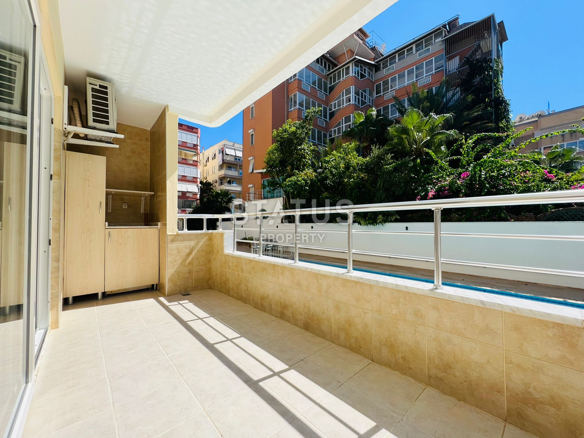 Spacious two-room apartment 50 m from the sea in OBA. 70m2 фото 16