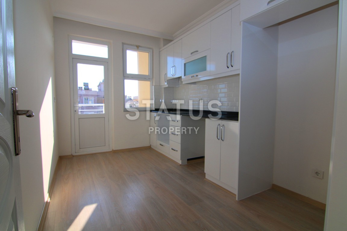 Трехкомнатная квартира с ремонтом в Махмутларе в 100 метрах от моря, 100 кв. м. фото 6