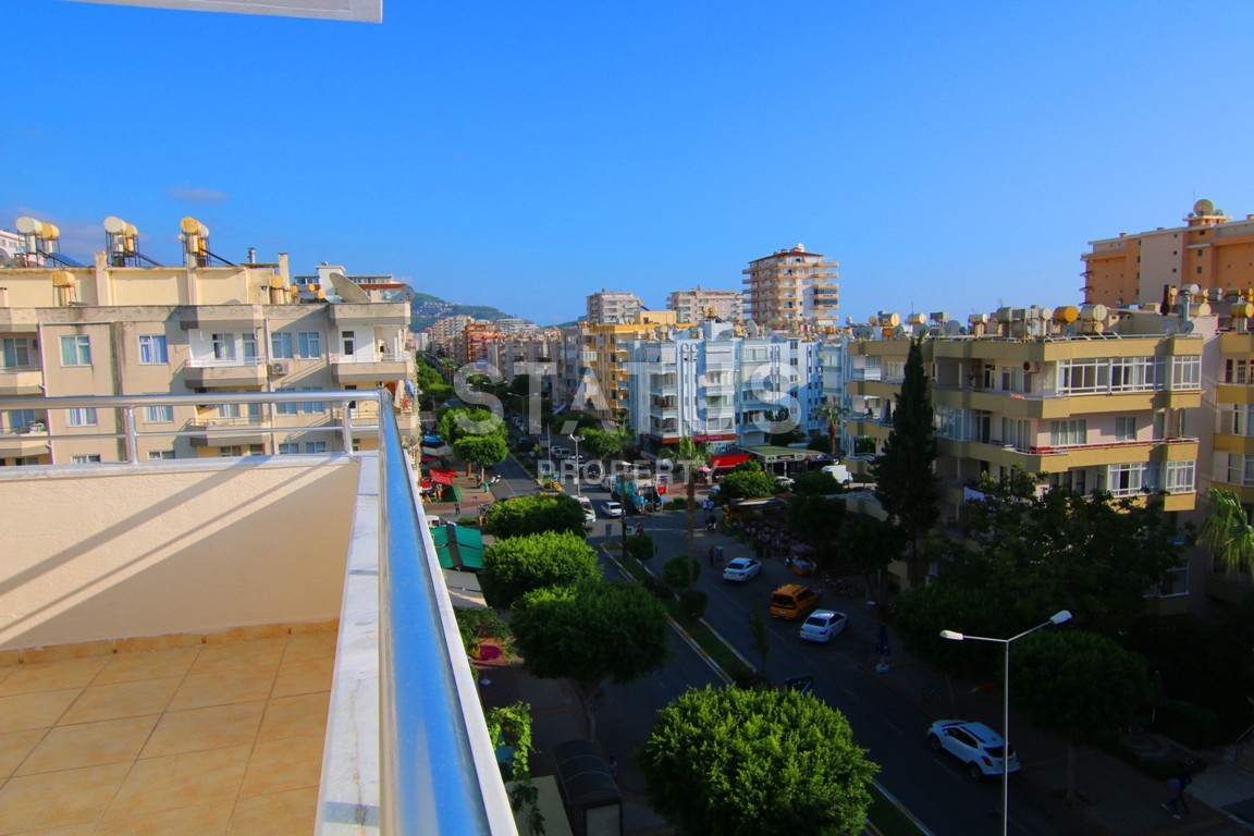 Трехкомнатная квартира с ремонтом в Махмутларе в 100 метрах от моря, 100 кв. м. фото 9