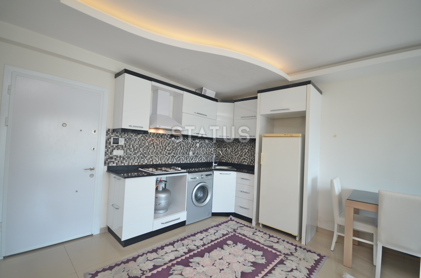 Two-room furnished apartment in the center of Mahmutlar in a residential complex with infrastructure. 60m2 фото 4